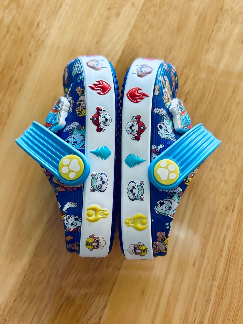 CROCS Paw Patrol C5 Kids Clogs Sandals - Picture 7 of 8